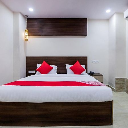 Super Hotel O Holiday Rani Gunj Opp Punjab National Bank Secundurabad Exteriör bild