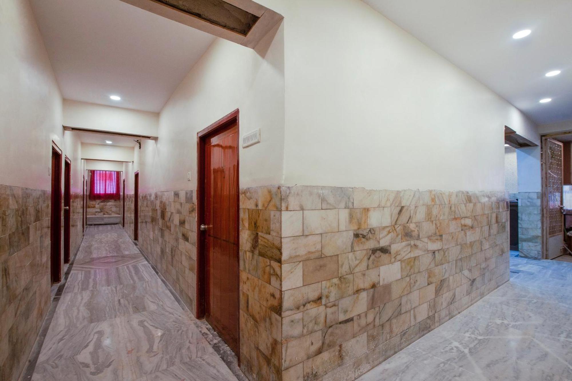 Super Hotel O Holiday Rani Gunj Opp Punjab National Bank Secundurabad Exteriör bild