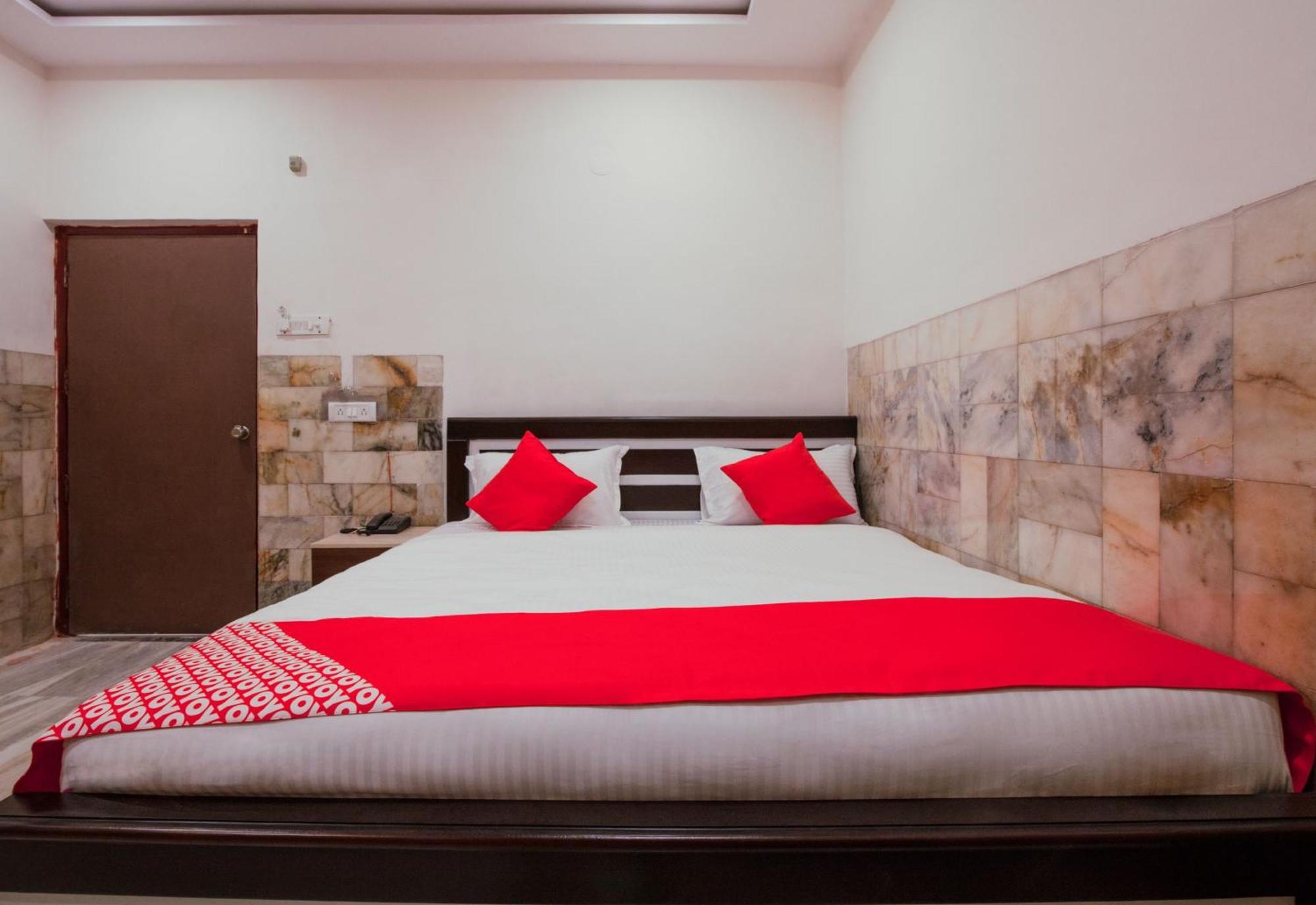 Super Hotel O Holiday Rani Gunj Opp Punjab National Bank Secundurabad Exteriör bild