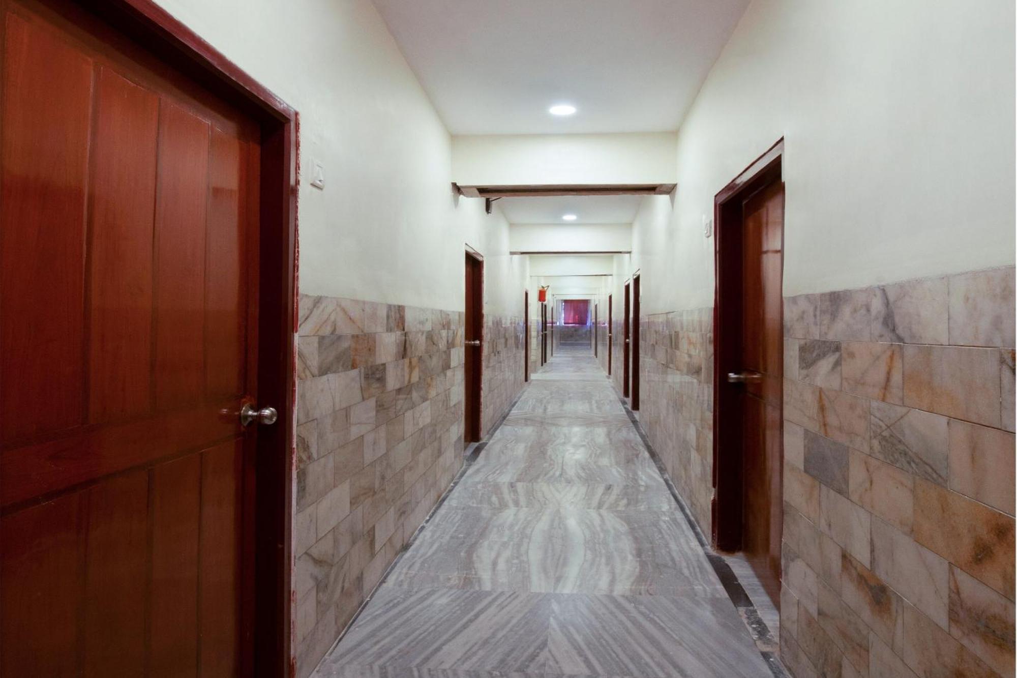 Super Hotel O Holiday Rani Gunj Opp Punjab National Bank Secundurabad Exteriör bild