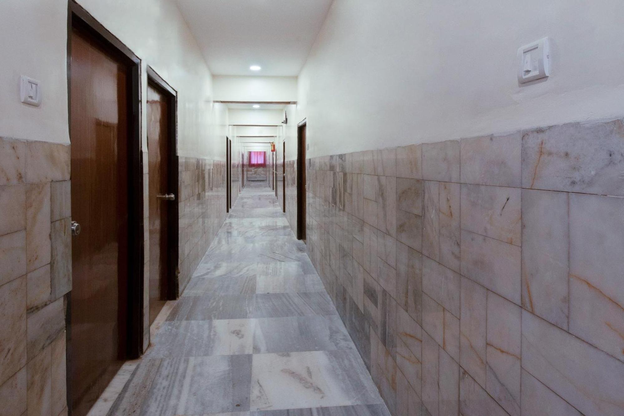 Super Hotel O Holiday Rani Gunj Opp Punjab National Bank Secundurabad Exteriör bild